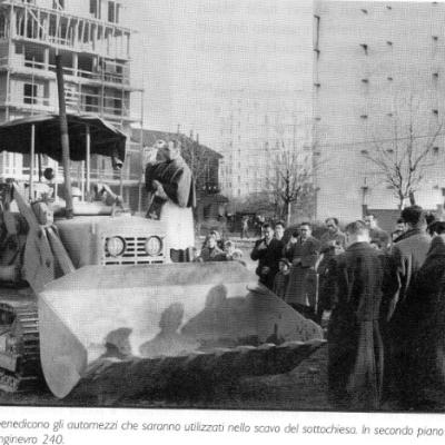 Gen 1960 Benedizione Dei Mezzi Usati Per I Lavori Del Sottochiesa